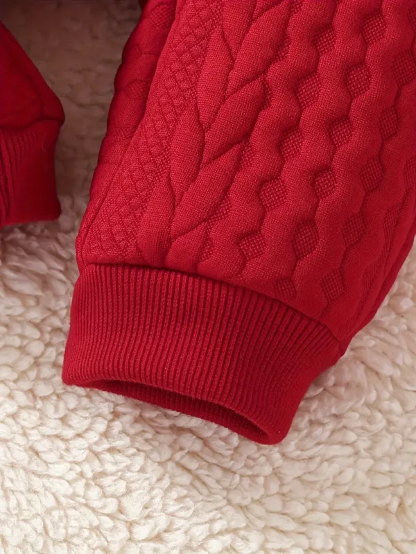 Combinaison naissance bébé fille en tricot avec capuche et col en fausse fourrure