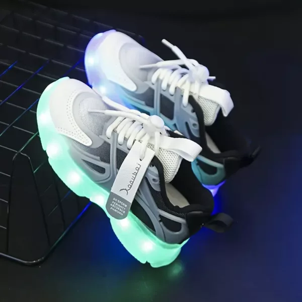Baskets enfant à LED lumineuses – rechargeables et effet phosphorescent