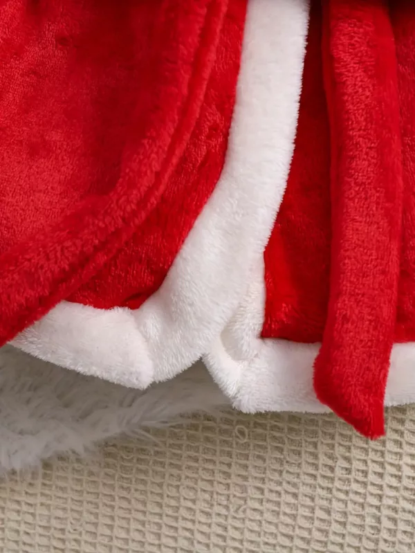 Peignoir enfant en polaire douce avec capuche et bordure blanche – style Noël