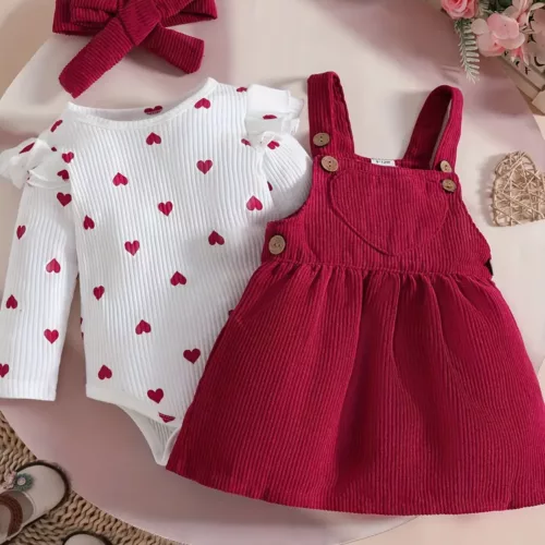 Tenue naissance bébé fille – haut à manches longues en velours côtelé avec cœur imprimé
