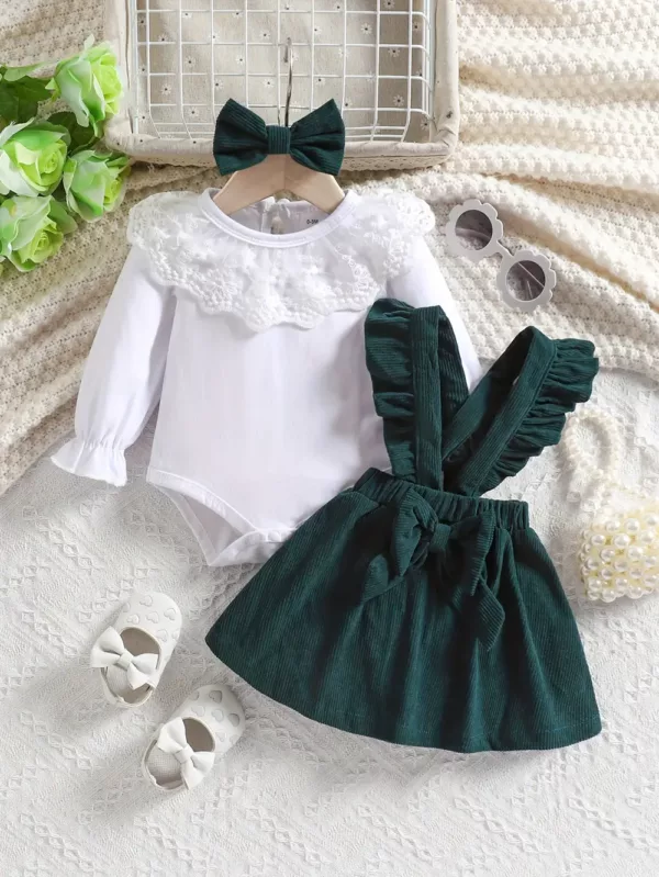 Ensemble robe bébé fille avec haut à manches longues – tenue de naissance douce