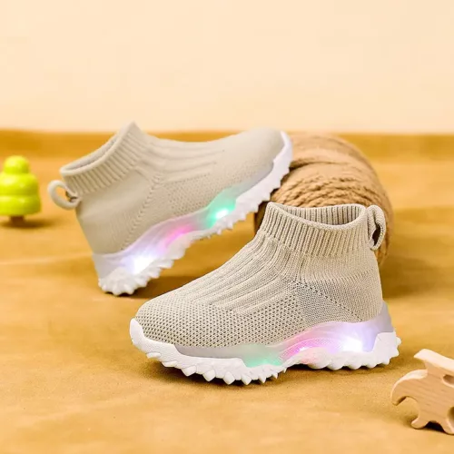 Chaussures de sport LED respirantes pour enfant – semelle lumineuse rechargeable