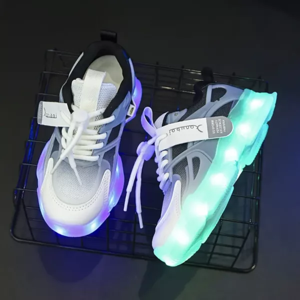 Baskets enfant à LED lumineuses – rechargeables et effet phosphorescent